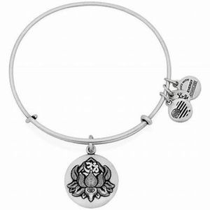 NWT, Alex and Ani Lotus Peace Petal Bracelet